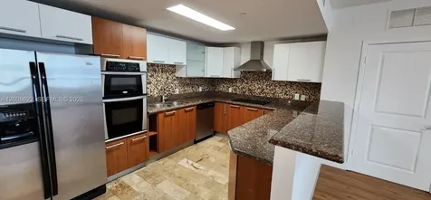 170 SE 14th Street Miami FL 33131