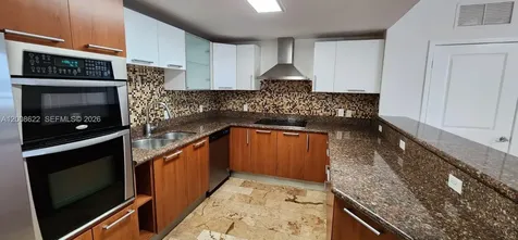 170 SE 14th Street Miami FL 33131