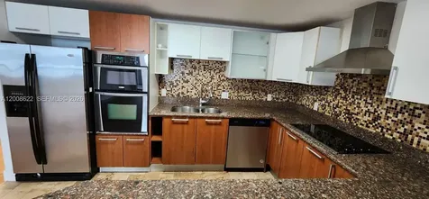170 SE 14th Street Miami FL 33131