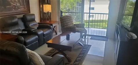 9720 S Hollybrook Lake Drive Pembroke Pines FL 33025