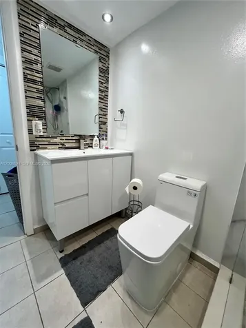 5580 W 26th Court Hialeah FL 33016