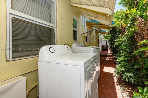 259 NE 111th Street Miami FL 33161