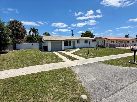 5373 W 10th Court Hialeah FL 33012