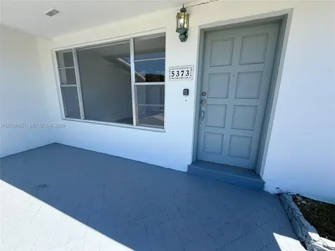 5373 W 10th Court Hialeah FL 33012