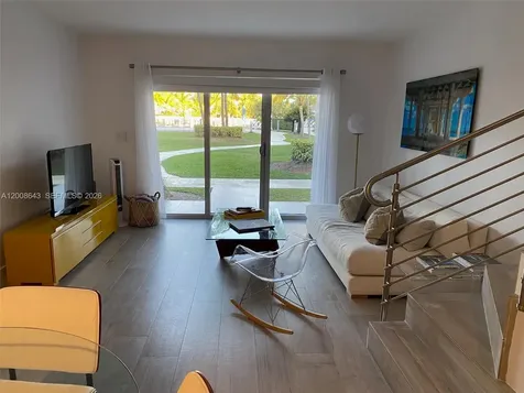 881 Ocean Drive Key Biscayne FL 33149