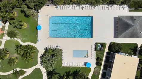 881 Ocean Drive Key Biscayne FL 33149