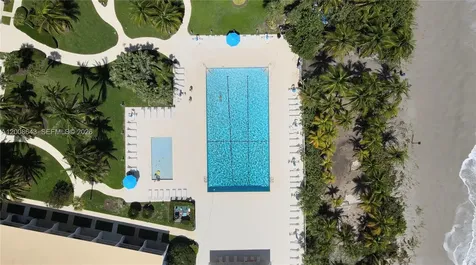 881 Ocean Drive Key Biscayne FL 33149
