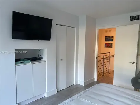 881 Ocean Drive Key Biscayne FL 33149