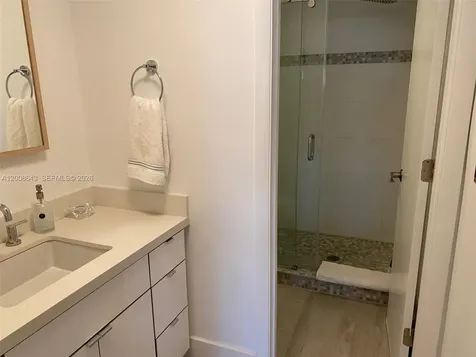 881 Ocean Drive Key Biscayne FL 33149
