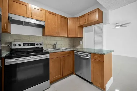 563 SW Kathy Court Margate FL 33068