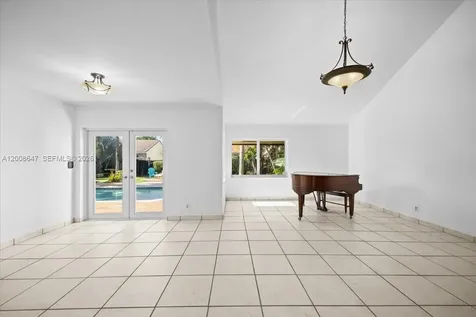 2560 Bass Way Cooper City FL 33026