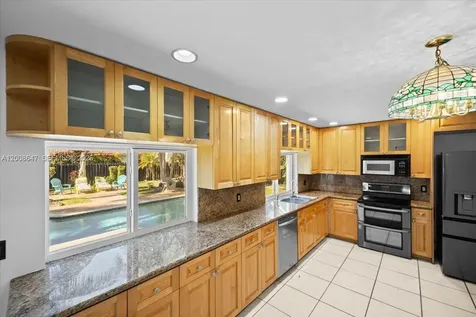 2560 Bass Way Cooper City FL 33026