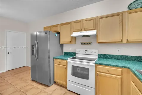 4266 SW 10th Place Deerfield Beach FL 33442