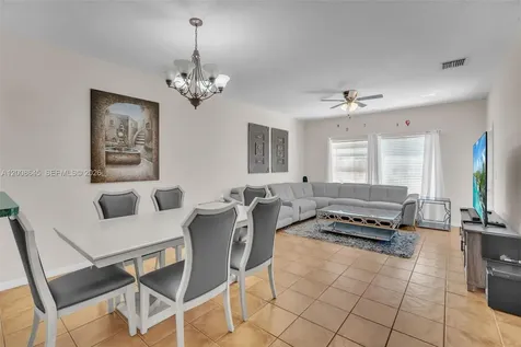 4266 SW 10th Place Deerfield Beach FL 33442