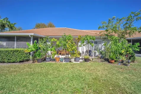 4266 SW 10th Place Deerfield Beach FL 33442