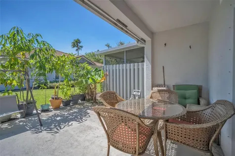 4266 SW 10th Place Deerfield Beach FL 33442