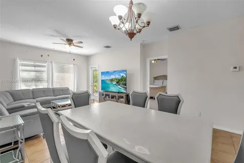 4266 SW 10th Place Deerfield Beach FL 33442