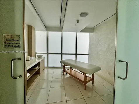 18101 Collins Avenue Sunny Isles Beach FL 33160