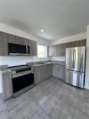 165 NW 39th Street Miami FL 33127