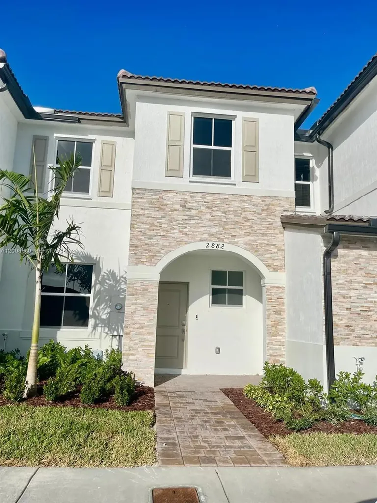 2882 SE 26th Terrace Homestead FL 33035