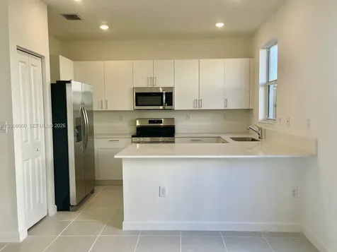 2882 SE 26th Terrace Homestead FL 33035