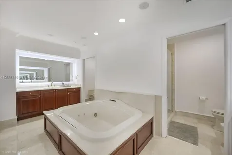 3400 SW 27th Avenue Miami FL 33133