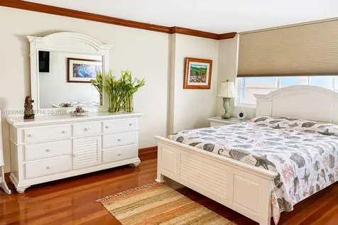 6917 Collins Avenue Miami Beach FL 33141