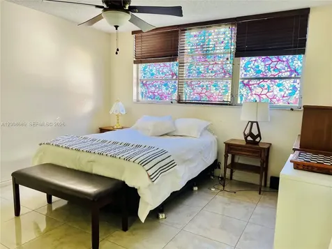 9820 S Hollybrook Lake Drive Pembroke Pines FL 33025