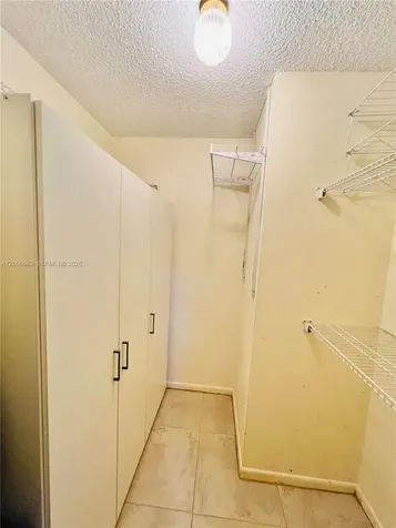 9820 S Hollybrook Lake Drive Pembroke Pines FL 33025