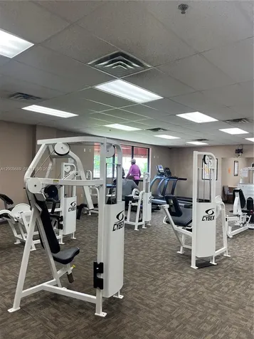 9820 S Hollybrook Lake Drive Pembroke Pines FL 33025