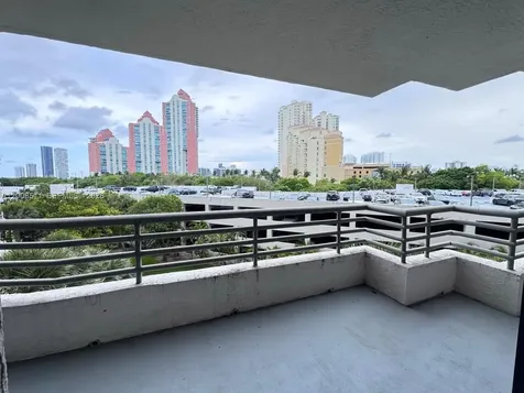 3300 NE 191st Street Aventura FL 33180