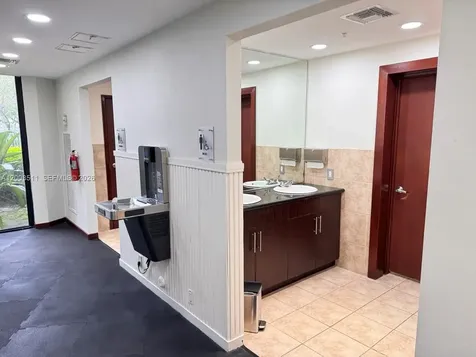3300 NE 191st Street Aventura FL 33180