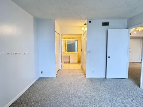 3300 NE 191st Street Aventura FL 33180