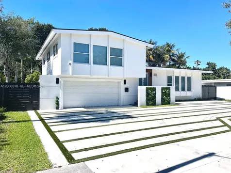 19960 Highland Lakes Boulevard Miami FL 33179