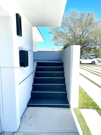 19960 Highland Lakes Boulevard Miami FL 33179