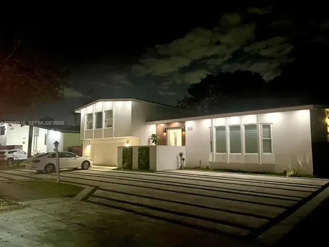 19960 Highland Lakes Boulevard Miami FL 33179