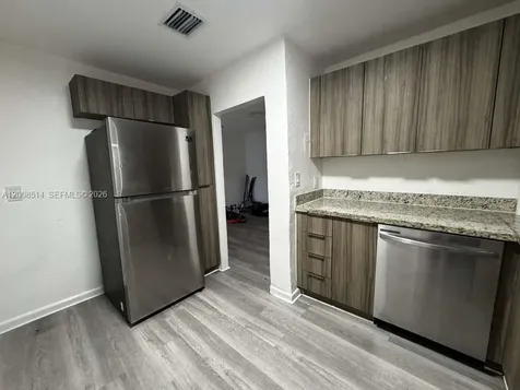 1121 NW 40th Street Miami FL 33127