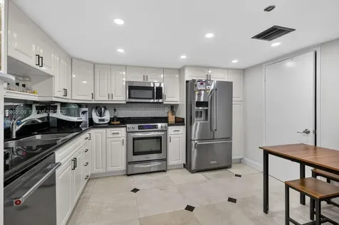 151 Crandon Boulevard Key Biscayne FL 33149