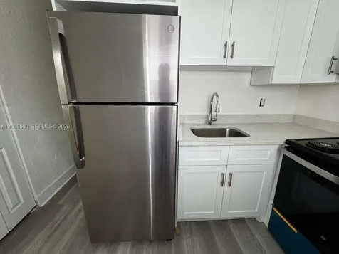 1121 NW 40th Street Miami FL 33127
