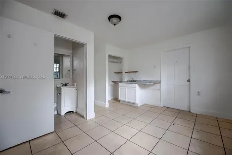 2800 SW 16th Terrace Miami FL 33145