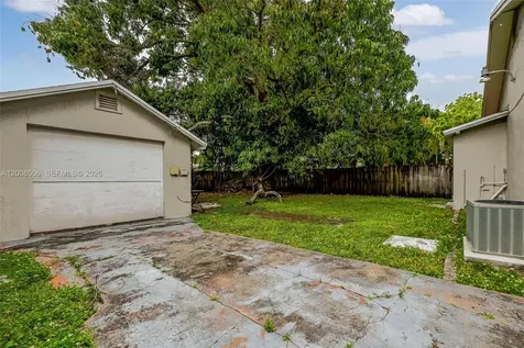 2800 SW 16th Terrace Miami FL 33145