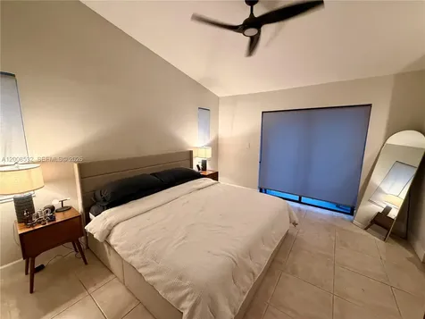 3064 S Oakland Forest Drive Oakland Park FL 33309