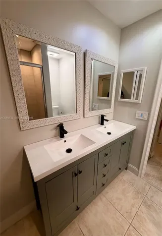 3064 S Oakland Forest Drive Oakland Park FL 33309