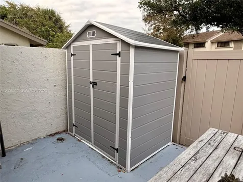 3064 S Oakland Forest Drive Oakland Park FL 33309