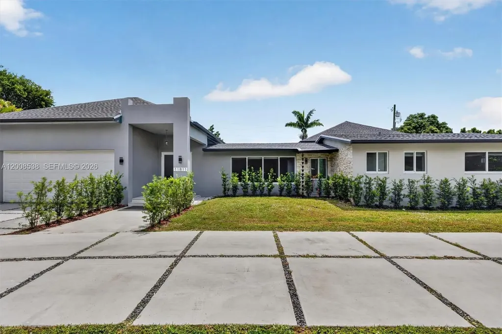 11811 SW 82nd Road Miami FL 33156