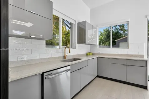 11811 SW 82nd Road Miami FL 33156