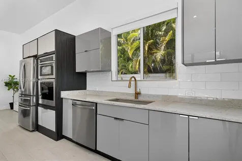 11811 SW 82nd Road Miami FL 33156