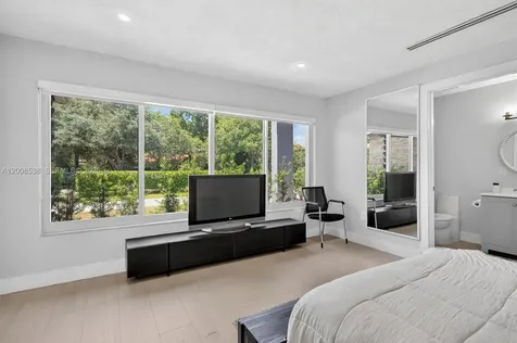 11811 SW 82nd Road Miami FL 33156
