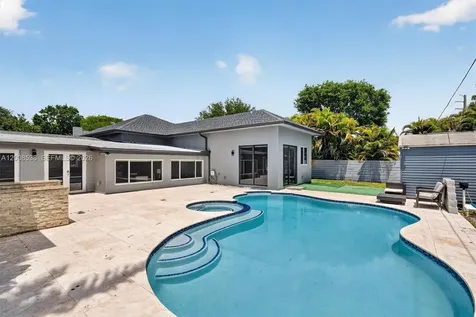 11811 SW 82nd Road Miami FL 33156