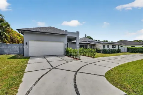 11811 SW 82nd Road Miami FL 33156